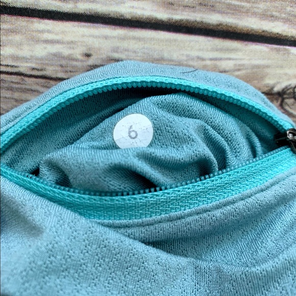 Lululemon Tank - Picture 5 of 8